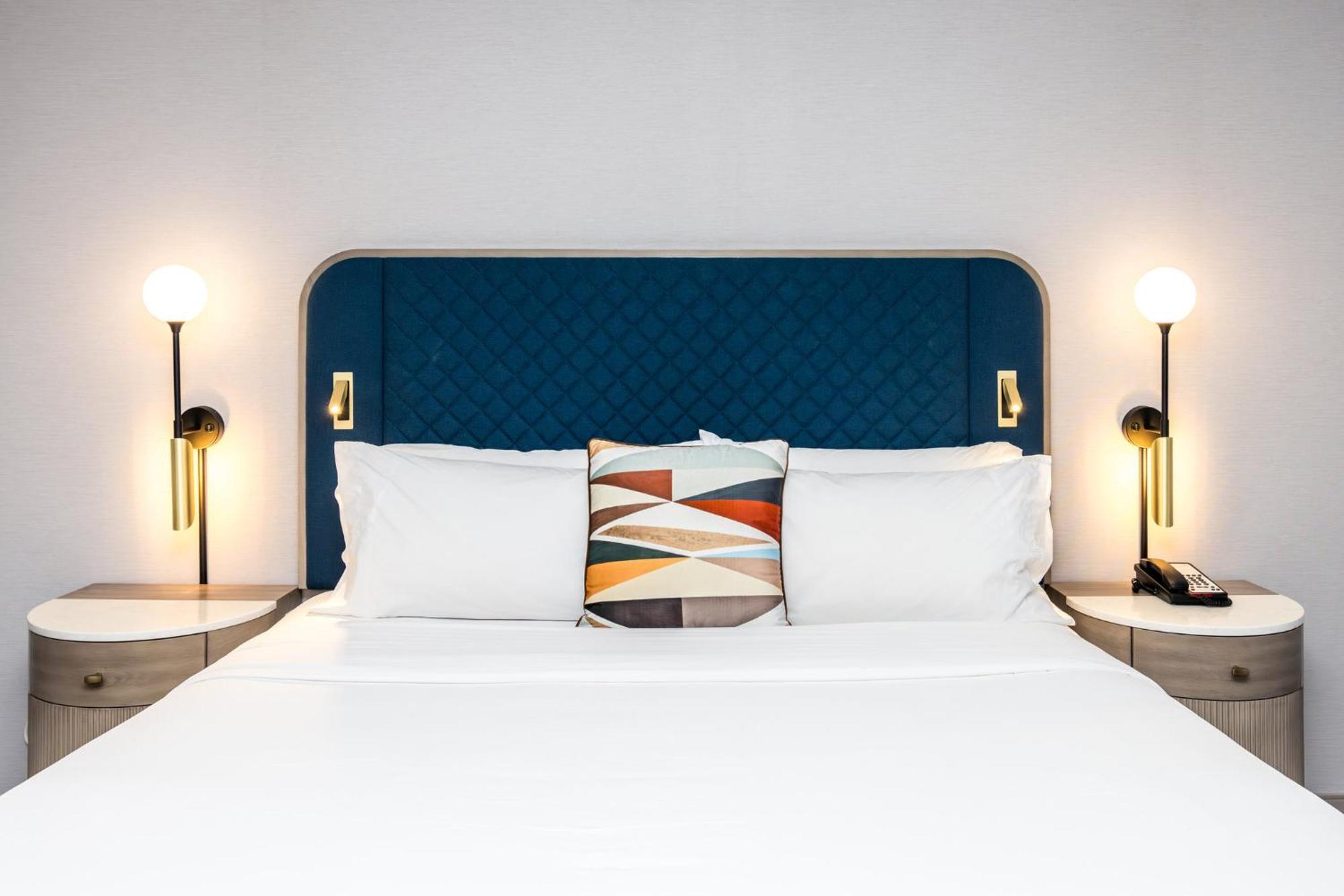 Voco The Clair Cincinnati Downtown By Ihg Экстерьер фото